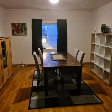 Festningsgaten Old House Apartement Vardo