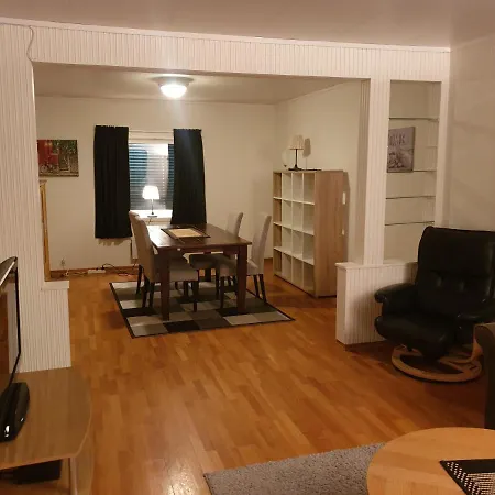 Festningsgaten Old House Apartement * Vardo